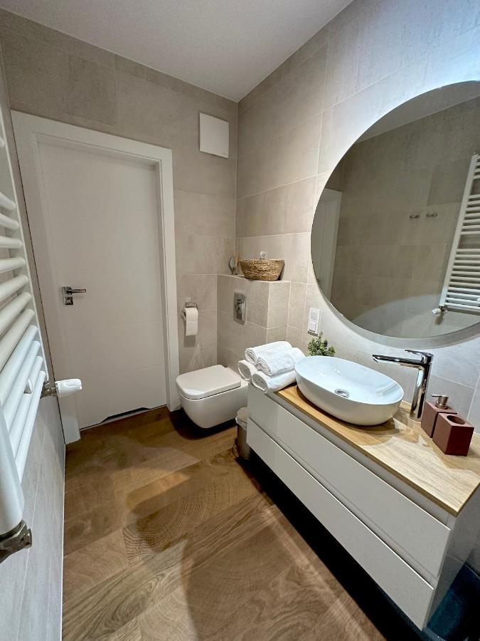 Zlota Nowa Huta Apartment Krakow Exterior photo